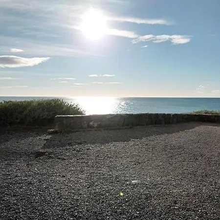 Avec Terrasse, Vue Sur Le Port, Entre Et Port, Avec Parking Agde